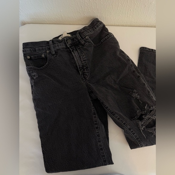 Madewell The Mid-Rise Perfect Vintage Straight Jeans Black Rosella Ripped - Picture 8 of 9